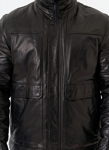 Куртка из натуральной кожи черного цвета
