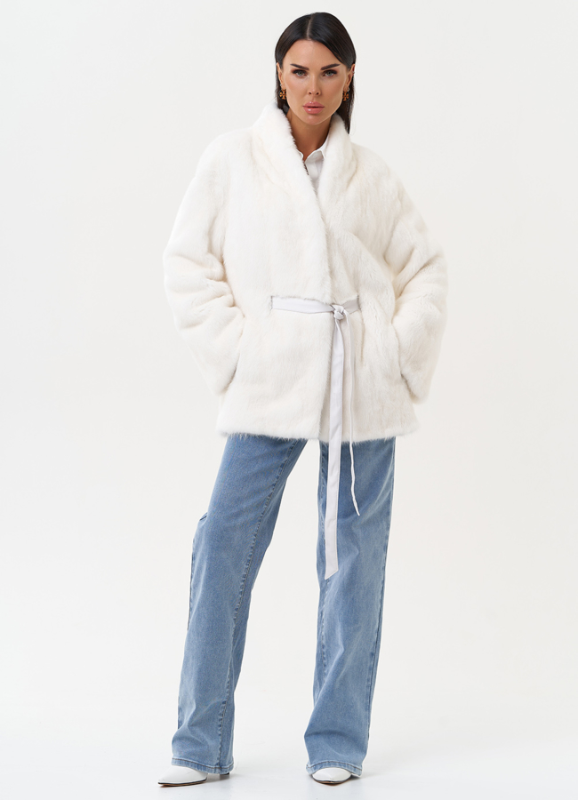 фото Короткая шуба из норки белого цвета модель № 31179