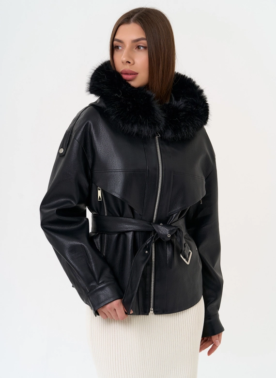 Женская утепленная куртка из эко кожи с поясом фото