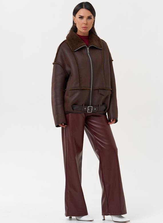 Женская дубленка коричневого цвета 