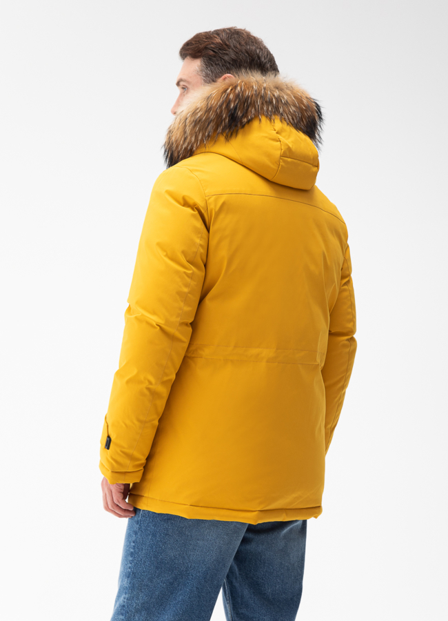 Мужской пуховик с капюшоном из меха енота модель № 28401 в рассрочку