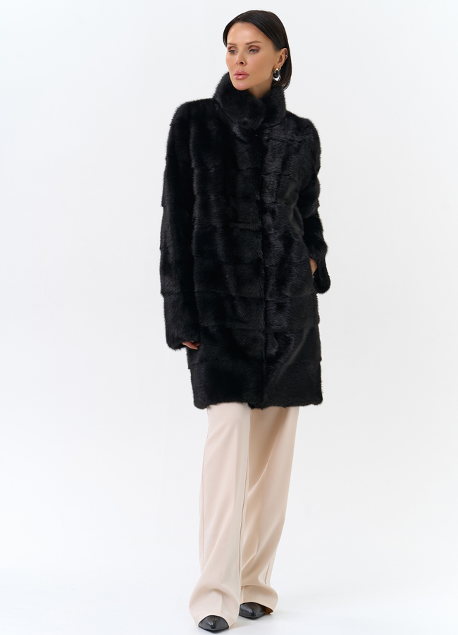 Норковая шуба с воротником стойка черного цвета  модель № 24730 в кредит